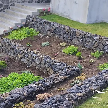 Refugio Dos Capelinhos - E Üdülőközpont Norte Pequeno